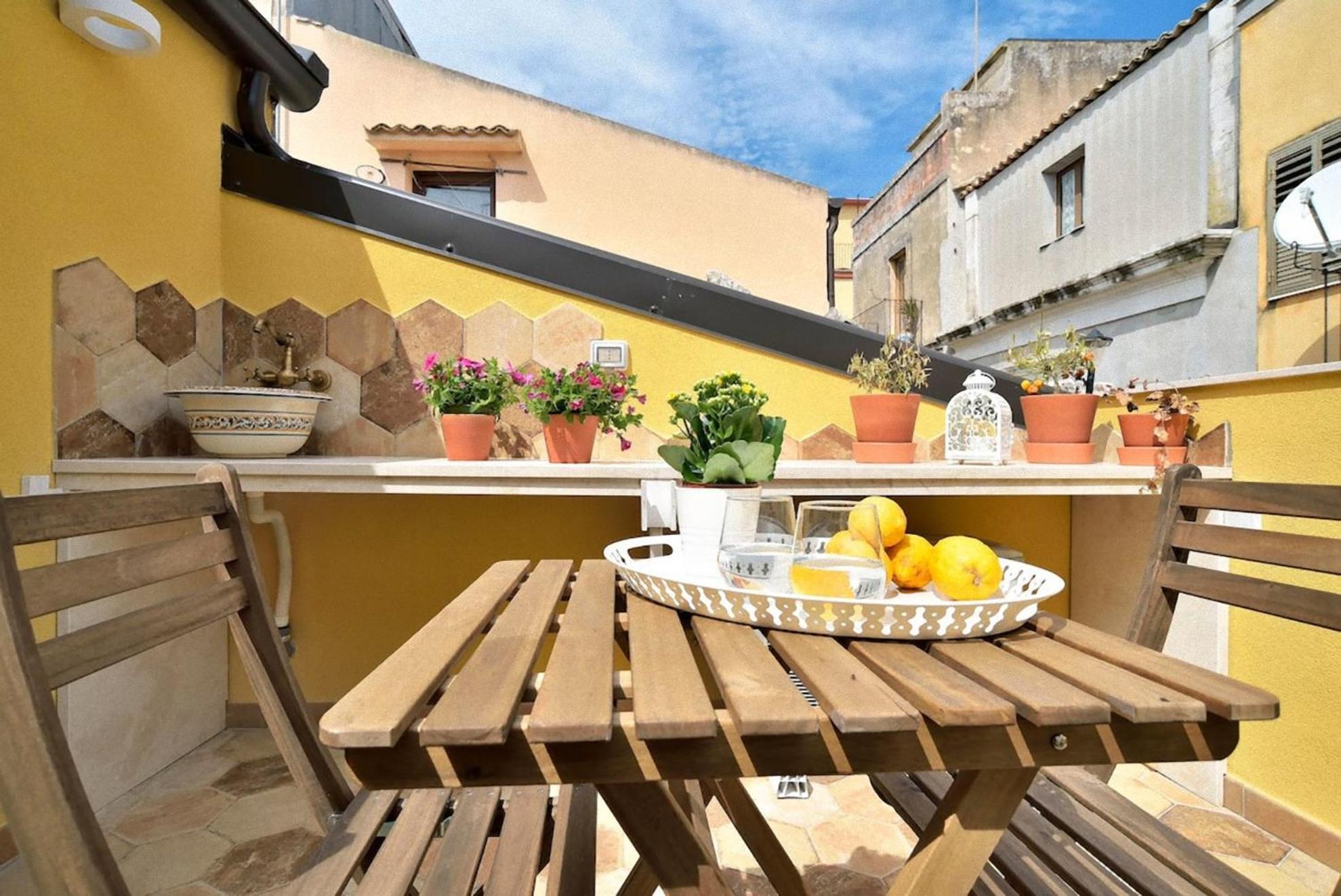 Ragusa Exclusive Flat With Terrace & Bbq Экстерьер фото